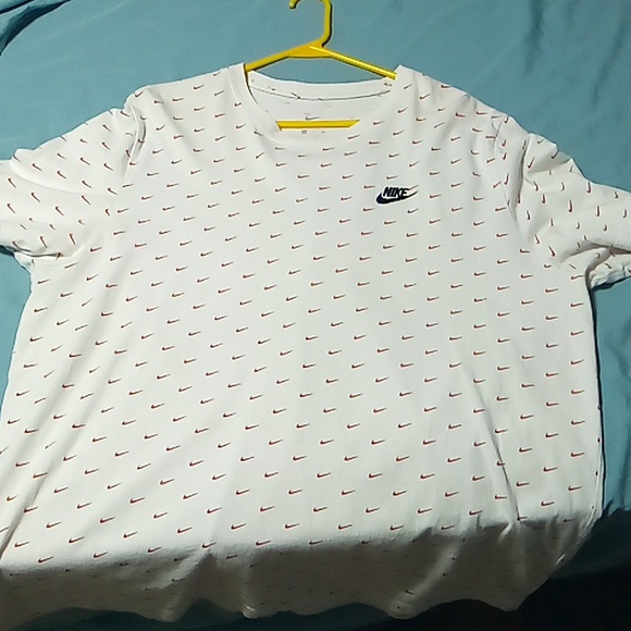 Men's Nike shirt 2xl - Picture 3 of 3